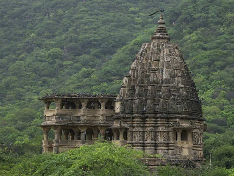 The Navlakha Temple, Rajasthan - Wanderela