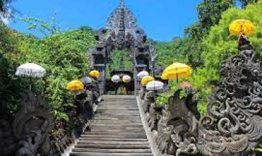 Pura Pulaki, Bali - Wanderela