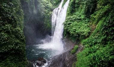 Aling Aling Waterfall, Bali - wanderela
