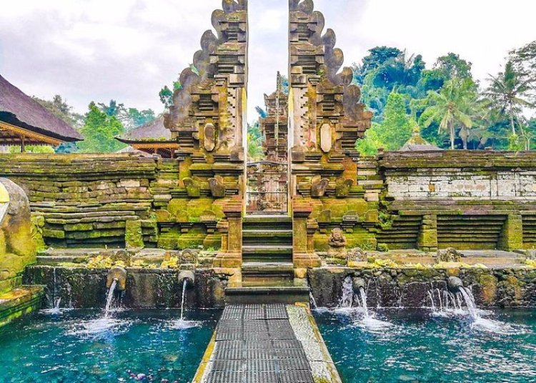 Tampaksiring, Bali - Wanderela