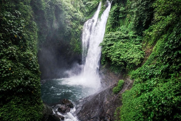 Aling Aling Waterfall, Bali - wanderela