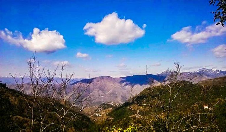 Cloud's End: Discovering Tranquility at the Edge of Mussoorie