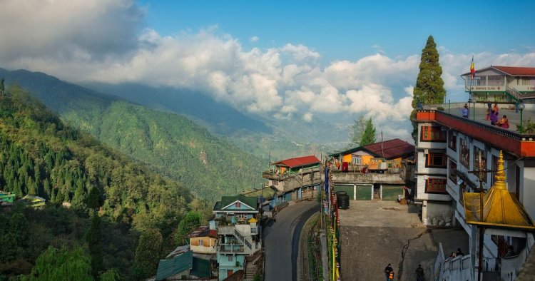 Affordable Comfort: Budget-Friendly Hotels in Darjeeling for Every Traveler's Delight