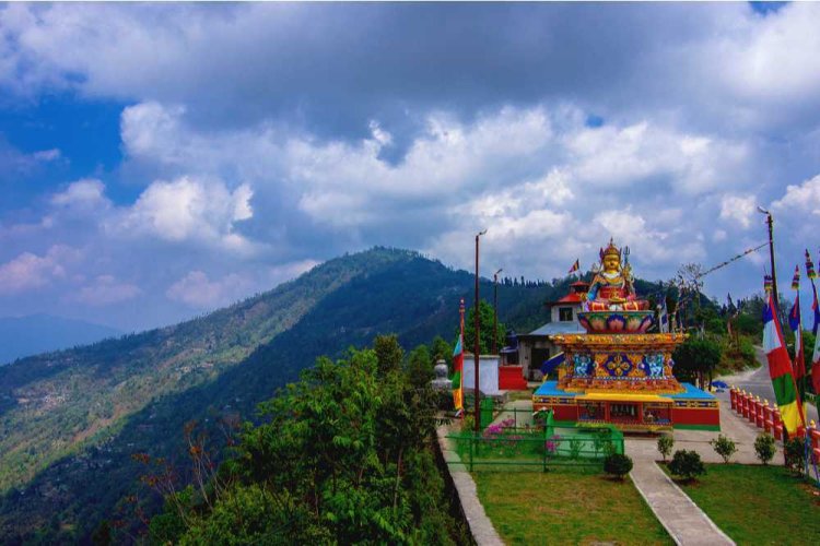 Luxury Retreats in Kalimpong: 5-Star Hotels, Prices, and Exquisite Facilities